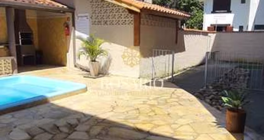 Apartamento Térreo no Itaguá com 2 dormitórios sendo 1 suíte!