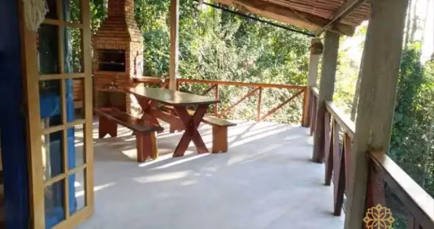 EXCELENTE CASA COM TOTAL DE 4.000M² NA PRAIA DA ALMADA.