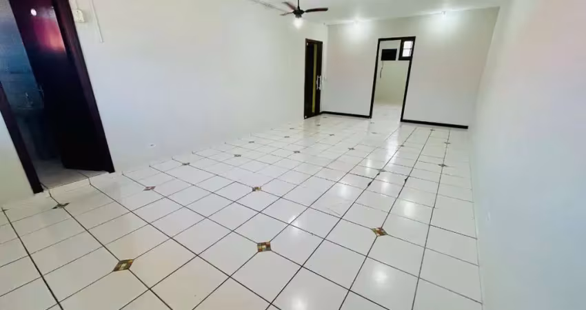 Sala comercial disponível para locação definitiva no centro de ubatuba