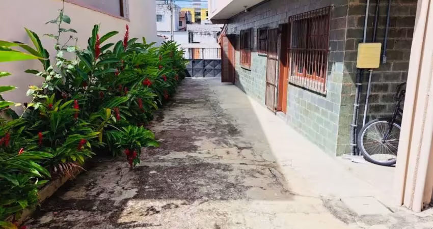 Sala comercial disponível para locação definitiva no centro em ubatuba um