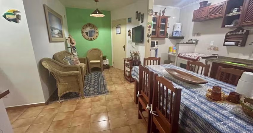 Apartamento 02 dormitórios mobiliado à venda na Praia Grande