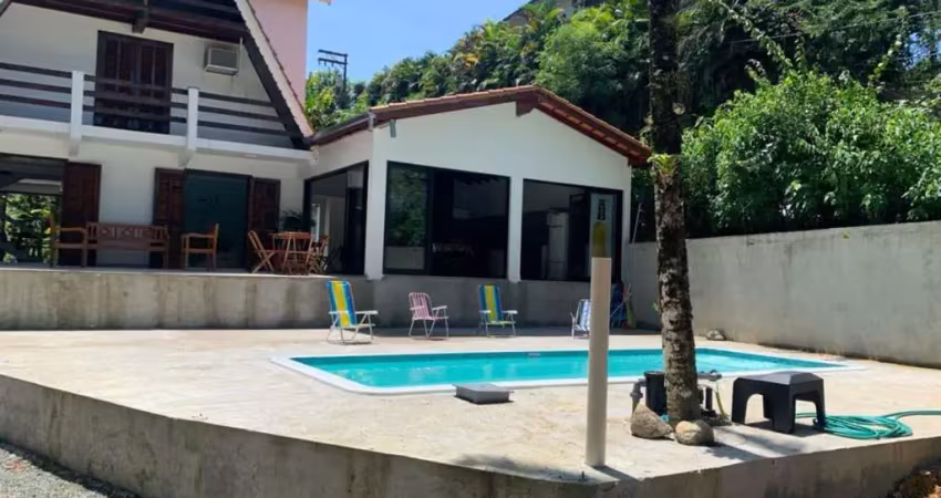 Casa vista mar na praia de Santa Rita-Ubatuba-SP
