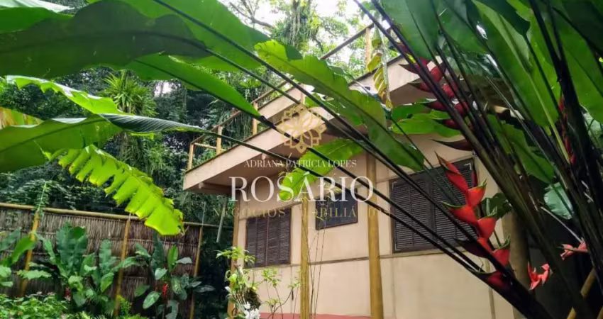 Linda Casa no Bairro Vivamar em Meio a Natureza com 506m² de área preservada com árvores frutíferas e vegetação