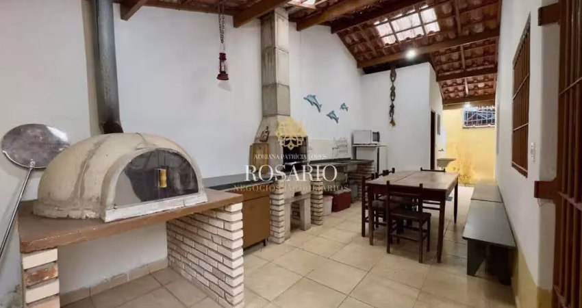 Casa com 3 dormitórios no Itaguá à venda em Ubatuba.