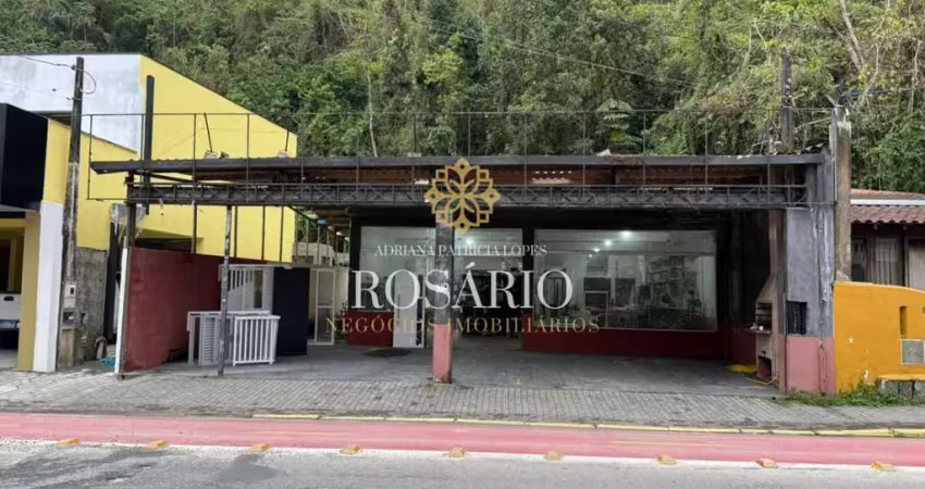 Galpão na rua de acesso ao perequê-açú para locação definitiva