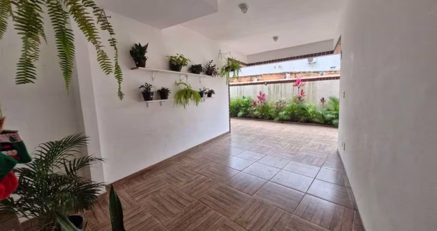 Sobrado Triplex com churrasqueira, À VENDA, no Macuco