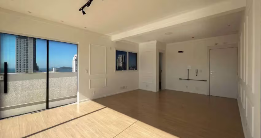 Sala em cobertura duplex com vista mar em balneário camboriú