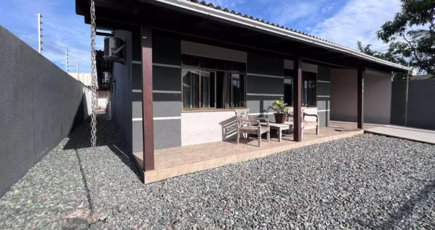 Casa com 2 dormitórios no bairro cordeiros em itajaí
