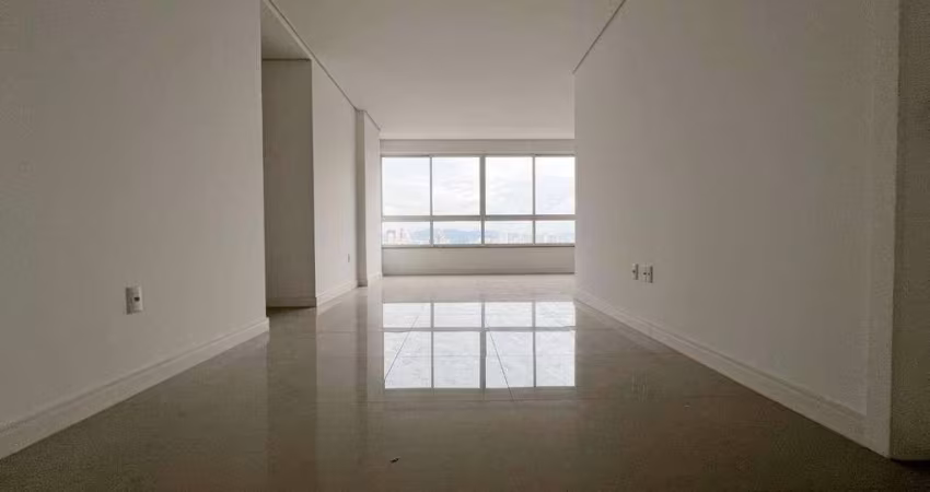 Apartamento com 2 suítes no Centro de Itajaí