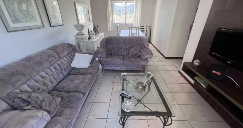 Apartamento com 1 suíte e 2 dormitórios no bairro pioneiros em balneário camboriú