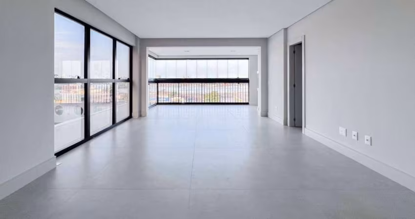 Apartamento com 2 suítes e 2 dormitórios no Centro de Itajaí
