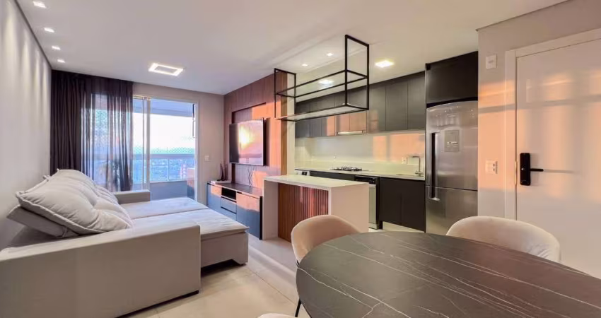 Apartamento mobiliado e decorado com 2 dormitórios no Centro de Itajaí