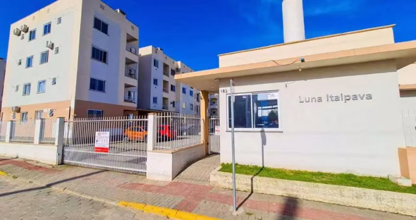 Apartamento com 2 dormitórios semimobiliado no itaipava em itajaí