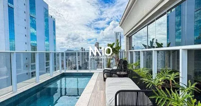 Cobertura duplex com piscina privativa - mobiliada, decorada e equipada.