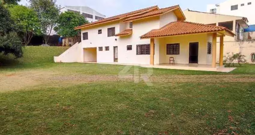 Sobrado com 4 dormitórios à venda, 300 m² por R$ 2.780.000,00 - Nova York - Cascavel/PR