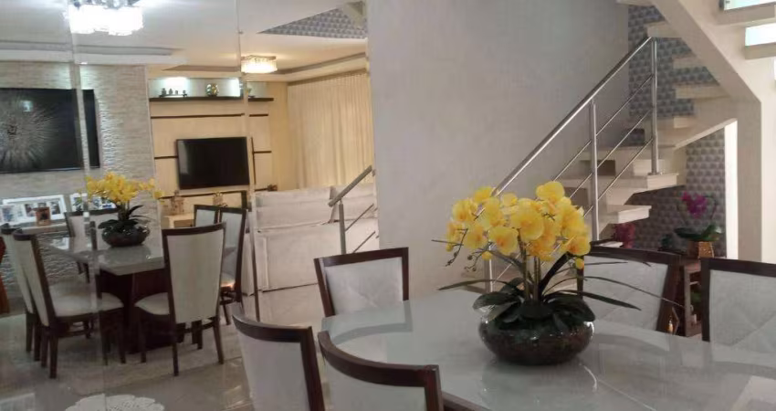 Apartamento duplex à venda no bairro Jardim das Paineiras em Campinas.