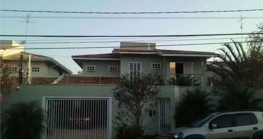 Casa à venda em campinas, vila brandina, com 3 suítes, com 250 m²