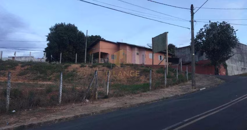 Terreno à venda em Valinhos, Santa Cruz, com 1081 m²