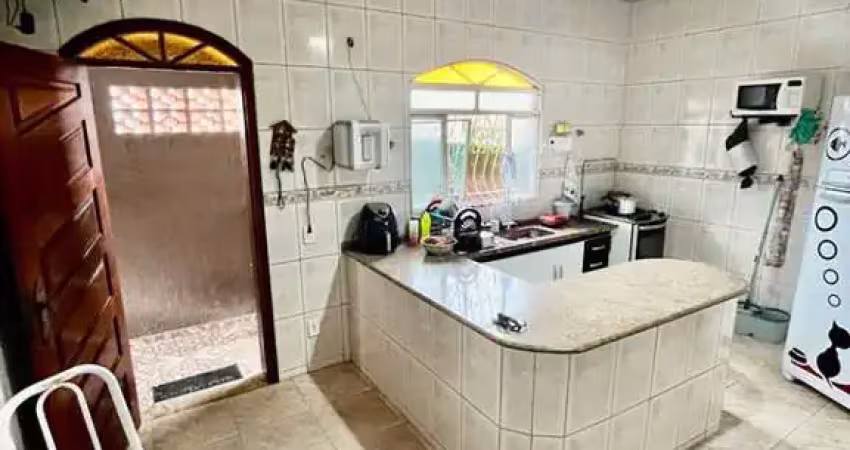 Casa com 4 quartos à venda na Vila Cristina, Betim 