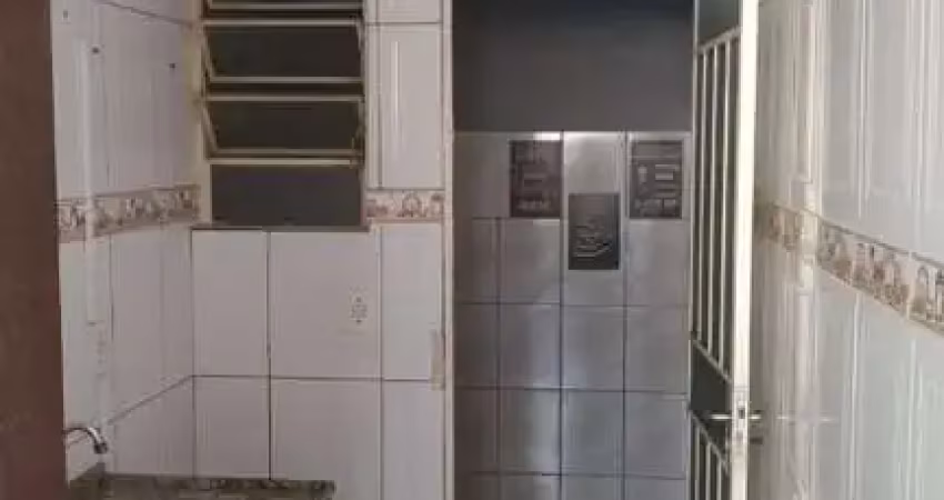 Casa 2 quartos condomínio fechado bairro paulo camilo