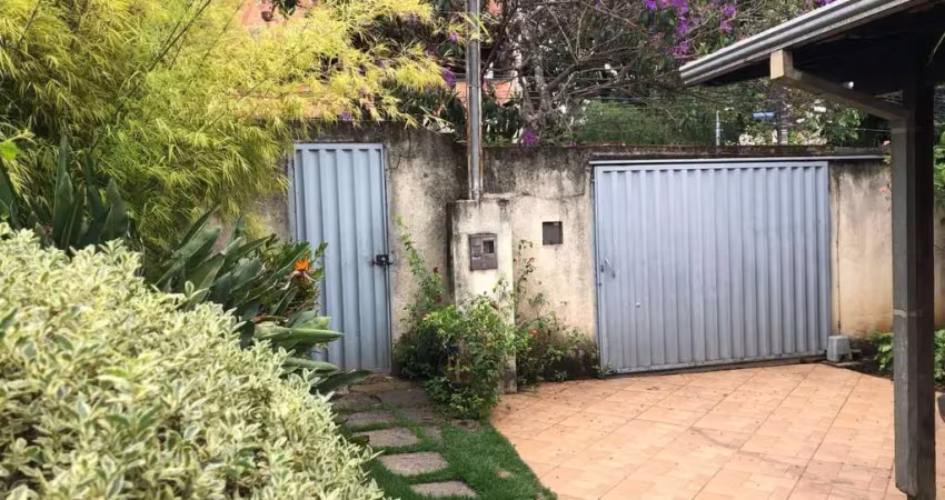 Casa comercial com 1 sala para alugar no Centro, Betim 