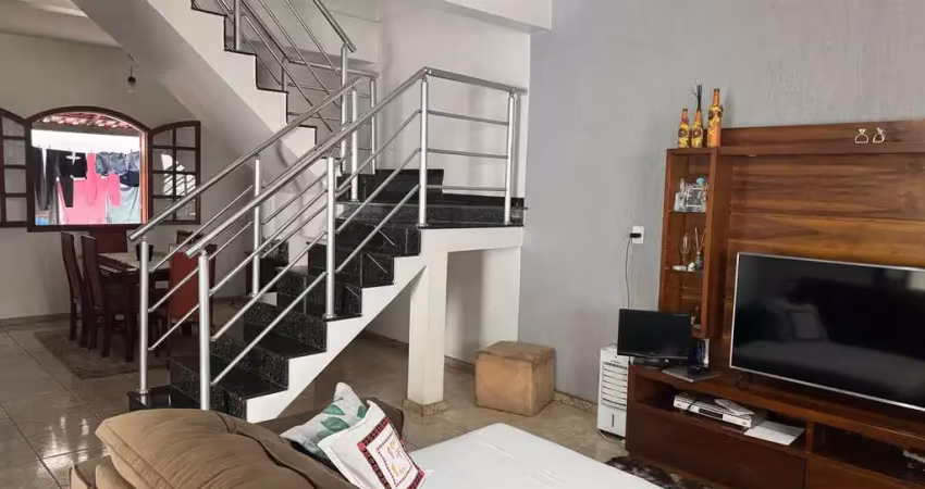 Casa com 3 quartos à venda no Guanabara, Betim 