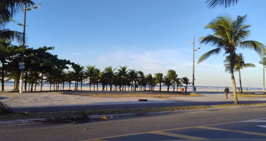 Apartamento de 1 Dormitório Mobiliado em frente a Praia Grande SP