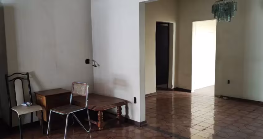 Casa térrea a venda na av. jorge tibiriça-documentação ok.