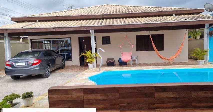 Casa a venda em Caraguatatuba, bairro de Jardim Gaivotas.