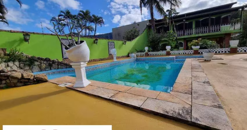Casa alto padrão, lote de 1081 ms, com 3 casas lindas - M.de Sá