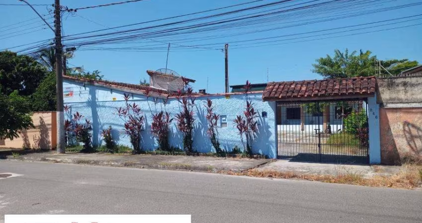 Casa com amplo lote, com 4 dormitórios, sendo 3 suítes-Sumaré