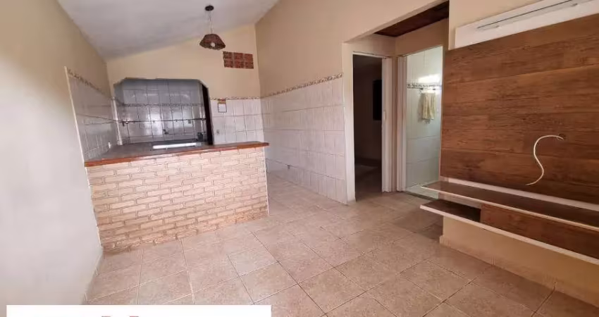 Casa simples - aceita financiamento bancário - casa branca