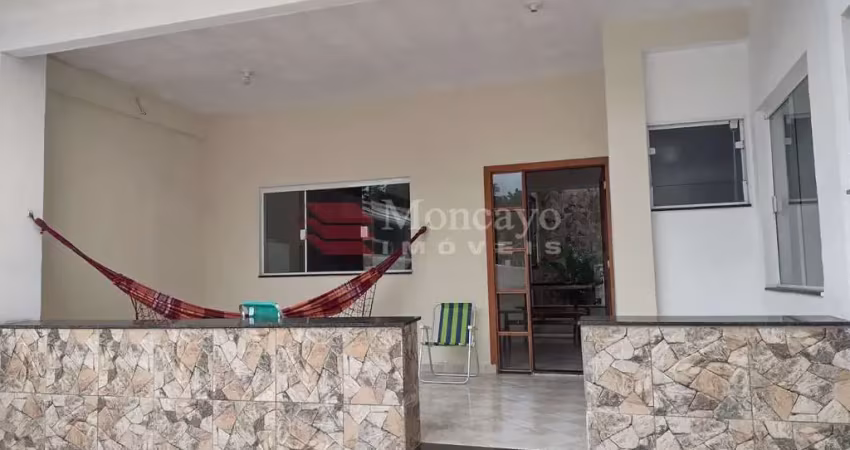Casa pronta para morar no centro- duas casas completas