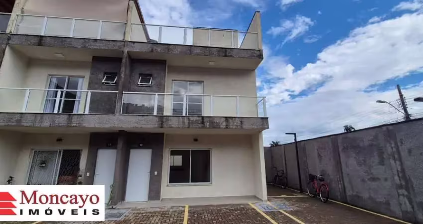 Sobrado triplex para venda em caraguatatuba, centro.