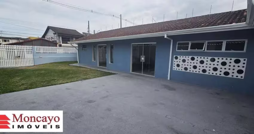 Excelente casa à venda na região central de caraguatatuba.