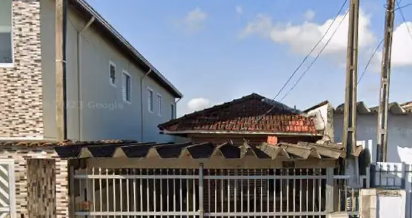 Casa a venda com 70m² de área construída no bairro vila assunção na praia grande/sp