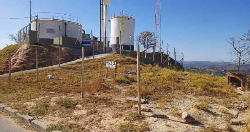 Terreno à venda na Rua Denilson de Oliveira Pinto, Liberdade, Santa Luzia