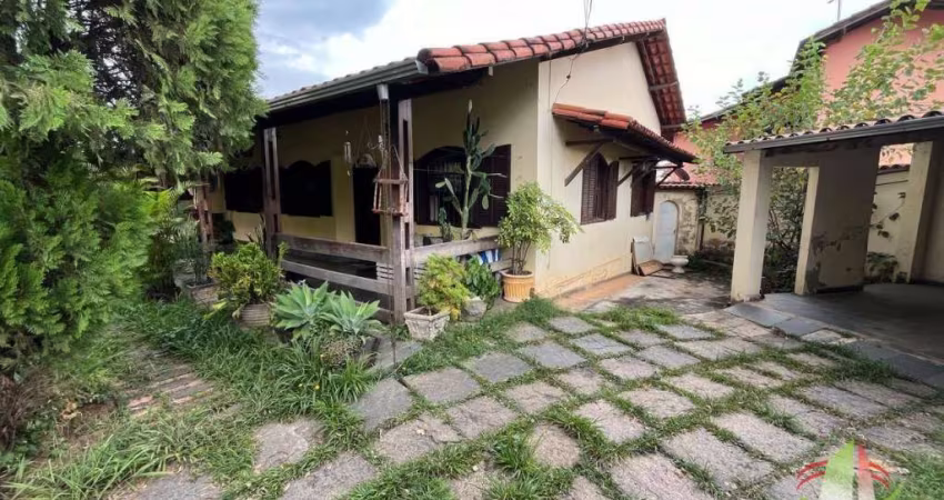Casa com 3 quartos à venda, 360 m² por R$ 800.000 - São João Batista (Venda Nova) - Belo Horizonte/MG