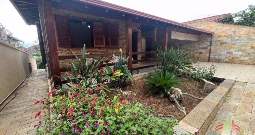 Casa estilo colonial com 4 quartos à venda, 360 m² por R$ 1.390.000 - Santa Amélia - Belo Horizonte/MG