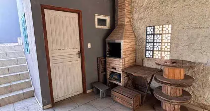 Terreno 300 mts² Com Casa 04 Quartos Sendo uma Suíte, Meia Praia Navegantes