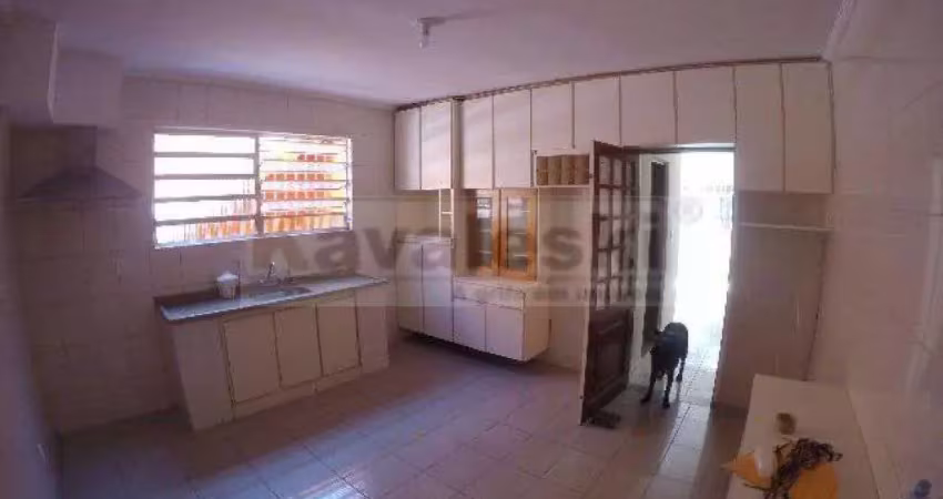 Linda casa no jd. maristela em perfeito estado com portao automatico !!!