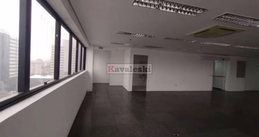 Sala Comercial e 3 banheiros para Alugar, 243 m²