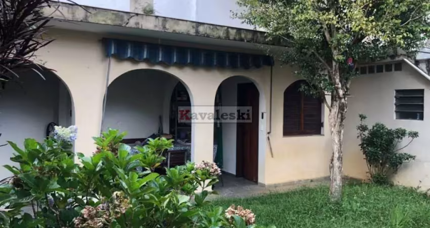 Casa c/3 dormitórios ,c/ edícula-local tranquilo -bairro jardim da saúde ,praça em frente