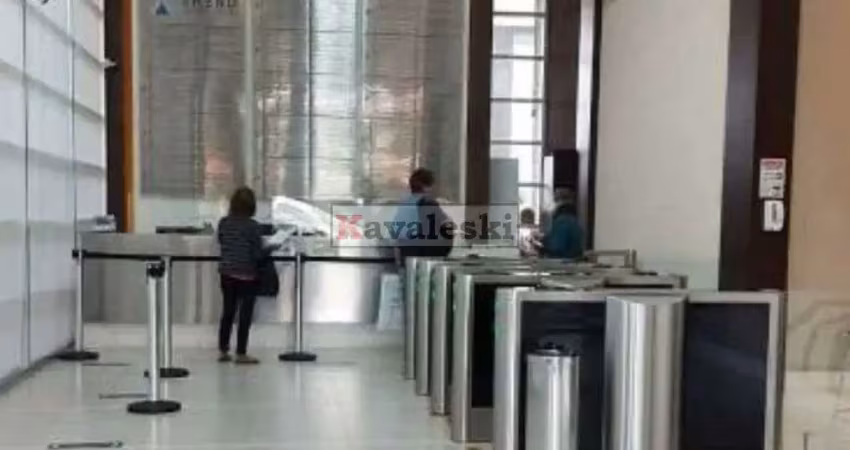 Conjunto Comercial Metrô Ana Rosa