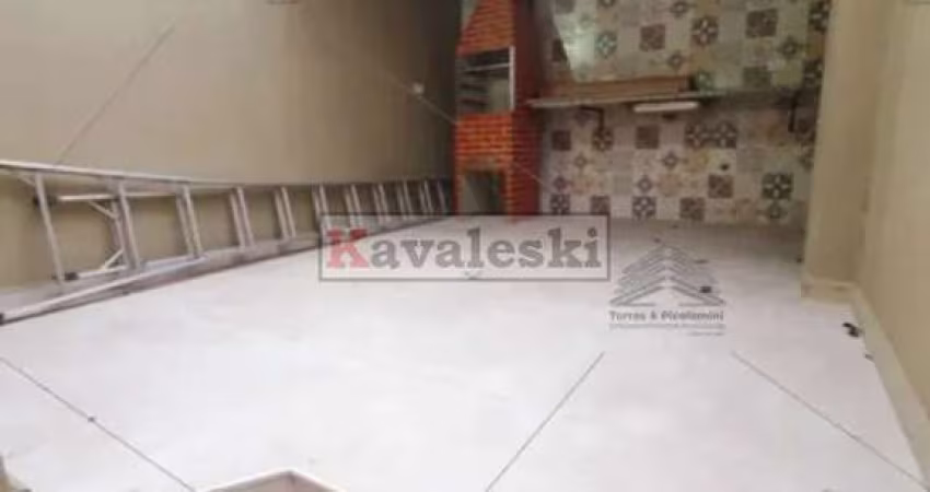 Sobrado Vago , Reformado , Próximo ao Metrô- Quintal com Churrasqueira