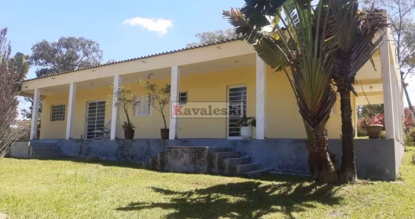 **Linda Chácara no Bairro Biscoito Duro em (Itapetininga-Sp).