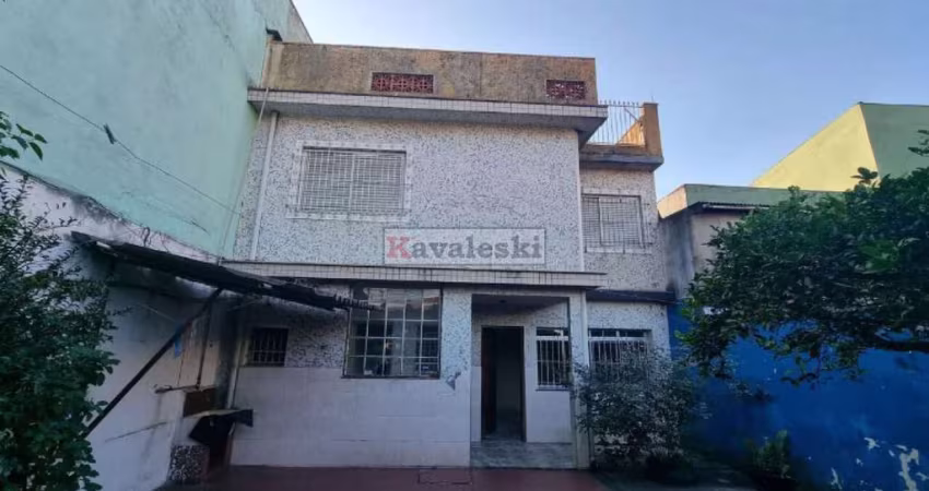 ** Sobrado a venda no bairro Vila Moraes (Zona Sul de São Paulo).