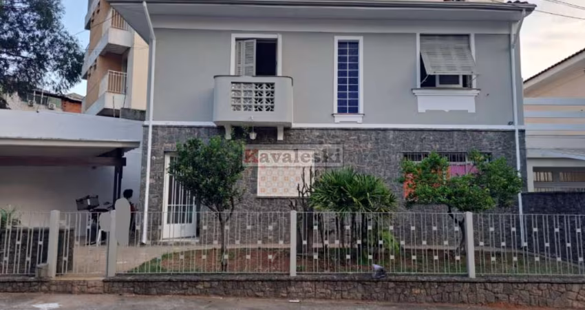 ** Lindo Sobrado a vendo do Bairro da Saúde, próximo ao metrô PRAÇA DA ÁRVORE.