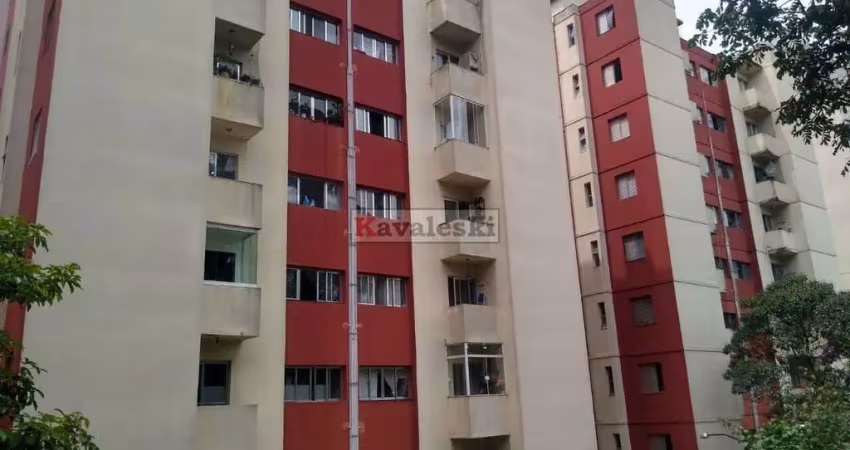 Ótimo apartamento térreo na Av. Curio pertinho de todo o verde do Zoológico.