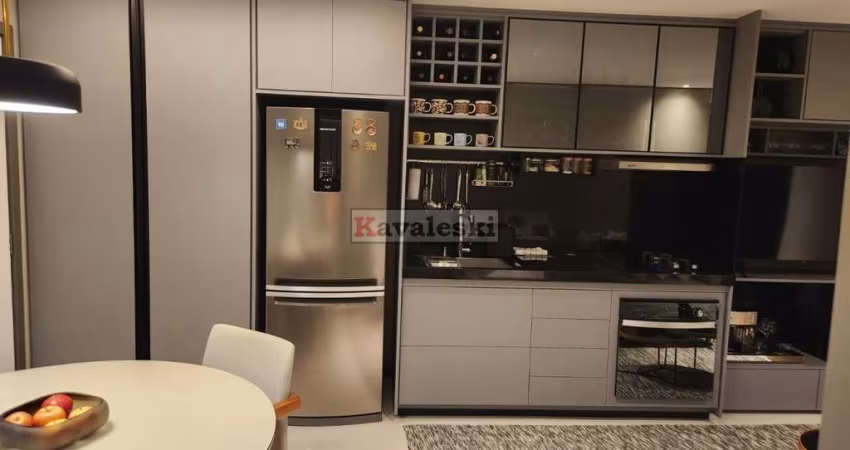 ** Apartamento bem localizado de altíssimo padrão e totalmente mobiliado a venda na vila Mariana.